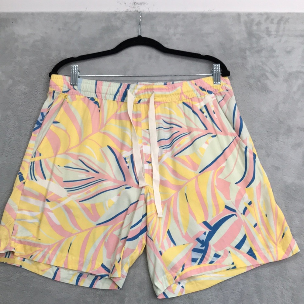 Guess Twin Palms Pastel Print Shorts Size M New
